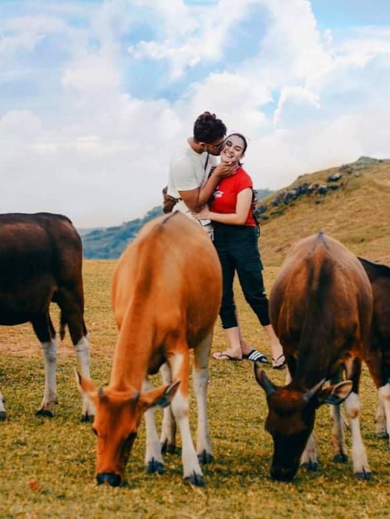 Pasangan Irish Bella dan Ammar Zoni sedang berbahagia karena Irish tengah berbadan dua, berikut Insertlive bagikan 7 momen perjalanan cinta antara keduanya.