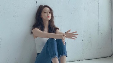 Lirik Lagu Summer Night - YoonA