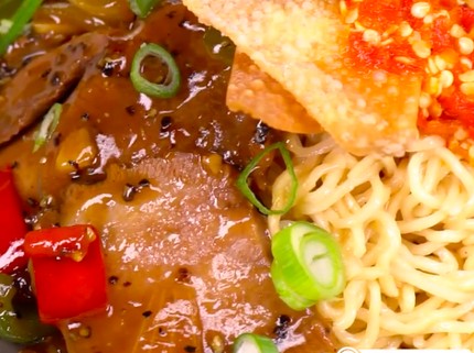 Menu Sahur: Mi Lidah Sapi Lada Hitam, Gurih Hangat nan Nikmat