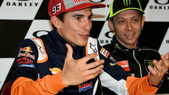Rossi Berharap Bisa Lawan Marquez Ketika Masih Muda Pebalap gaek MotoGP Valentino Rossi tidak menampik keinginan berduel dengan Marc Marquez ketika masih berada di usia emas.