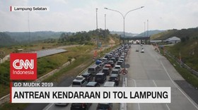 VIDEO: Antrean Kendaraan di Tol Lampung Mengular