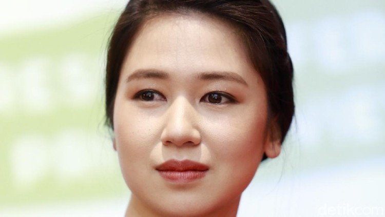 Laura Basuki Laura Basuki saat ditemui di kawasan Plaza Indonesia.