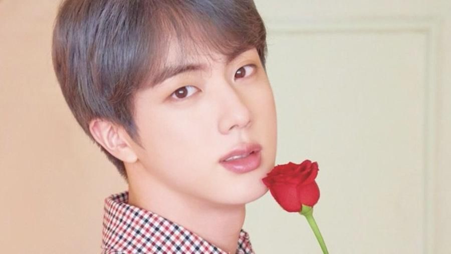 Netizen Korea Selatan Kaget Lihat Wajah Jin BTS, Ada Apa? Ada apa dengan wajah Jin BTS?