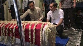 Jenazah Alm Ani Yudhoyono Tiba di Cikeas, Pelayat 'Membanjir'