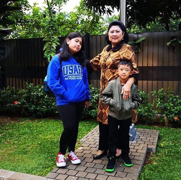 Jenazah Ibu Ani Yudhoyono Tiba Malam Ini