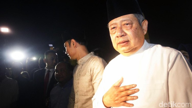 Setelah sang istri, Ibu Ani meninggal pada Juni lalu, SBY kembali berduka setelah sang Ibunda, Siti Habibah, meninggal dunia pada Jumat (30/8/2019).