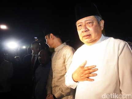 Air Mata Cinta SBY Mengantarkan Kepergian Ani Yudhoyono