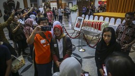 FOTO: Duka untuk Ani Yudhoyono di KBRI Singapura