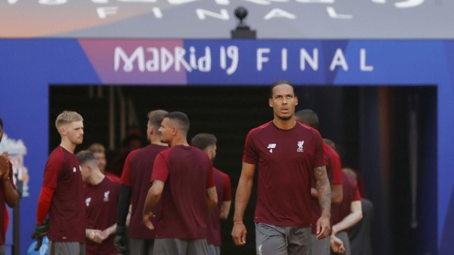 Bek kiri Liverpool, Andy Robertson mengakui bahwa Virgil van Dijk sosok yang vokal dan memberikan pengaruh besar sejak kedatangannya ke Liverpool.