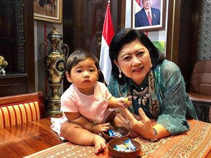 Mengenang Kebersamaan Ani Yudhoyono dengan Cucu Tercinta