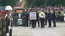 Ani Yudhoyono telah dimakamkan di Taman Makam Pahlawan Kalibata&comma; Jakarta Selatan&comma; Minggu &lpar;2&sol;6&rpar;&period; Berikut ini 10 potret prosesi pemakamannya&period;