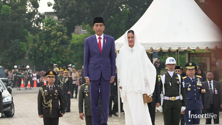 Beberapa tokoh bangsa turut hadir mengiringi pemakamanan Ani Yudhoyono di Taman Makam Pahlawan Kalibata, Jakarta Selatan, Mingu (2/6).