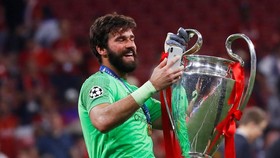 Alisson Kunci Liverpool Juara Liga Champions