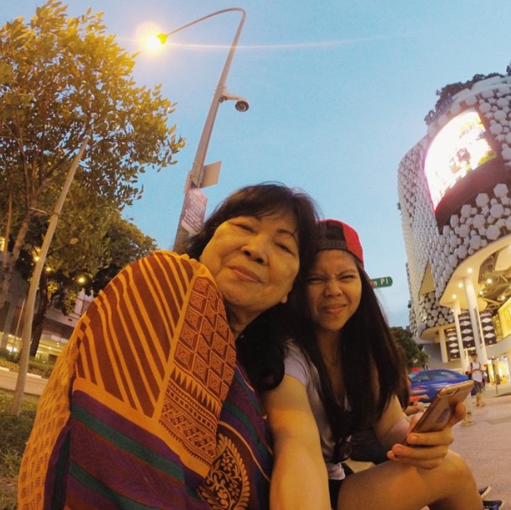 <p>Salah satu bentuk <em>quality time</em> Greysia dan bunda: jalan-jalan. (Foto: Instagram/ @greyspolii)</p>