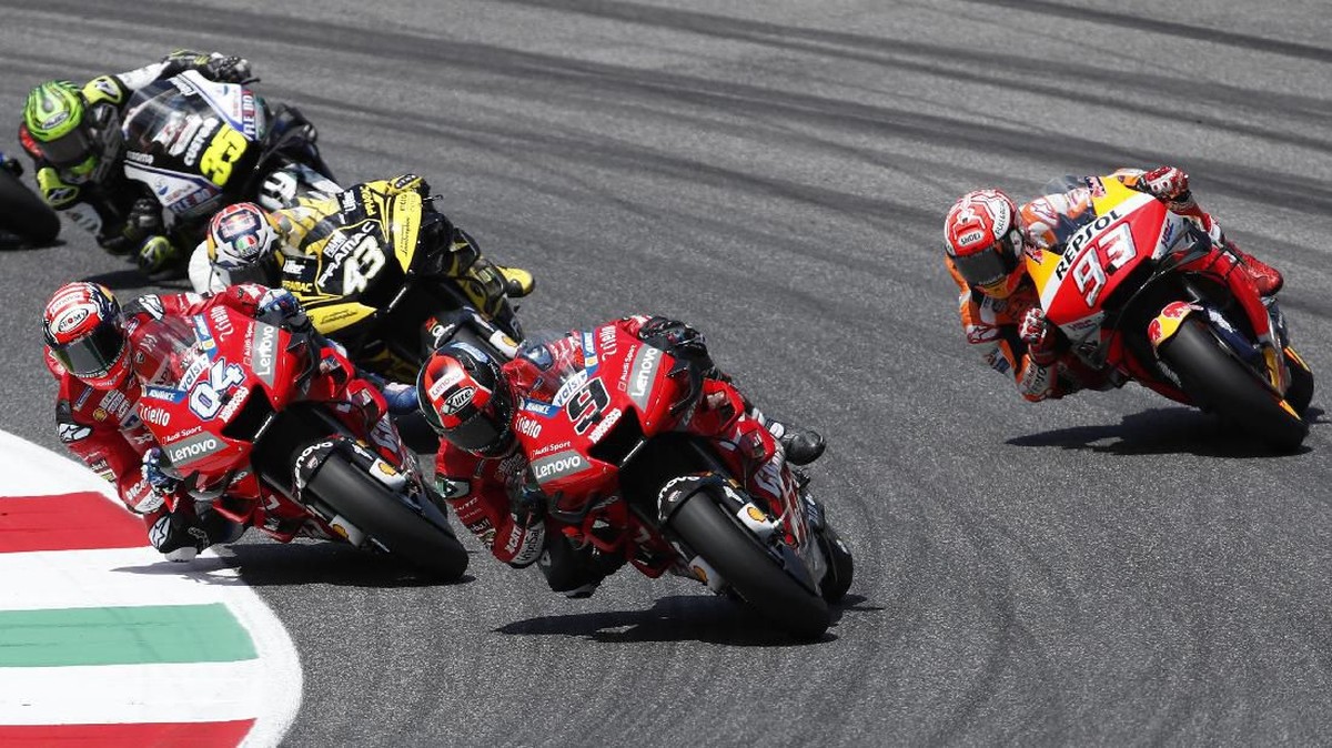 FOTO: Petrucci Menang dan Rossi Sial di MotoGP Italia