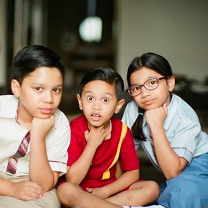 <p>Rukun selalu ya Omar, Ayesha, dan Zayn. (Foto: Instagram/ @dr_tompi)</p>