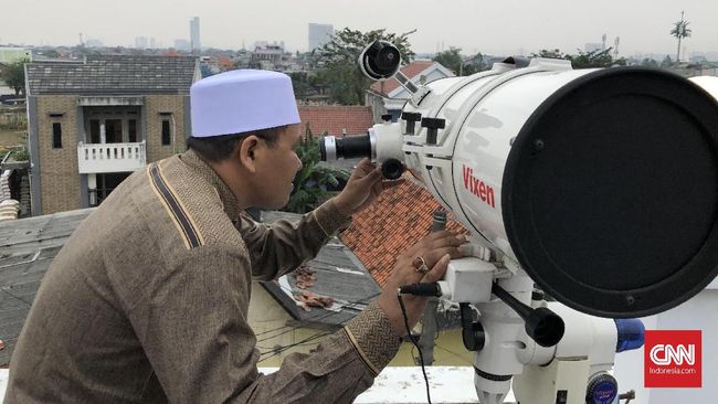 Hasil pantauan hilal di salah satu titik pengamatan di Jakarta Barat, hilal atau bulan baru belum terlihat sehingga Ramadan akan digenapkan menjadi 30 hari.
