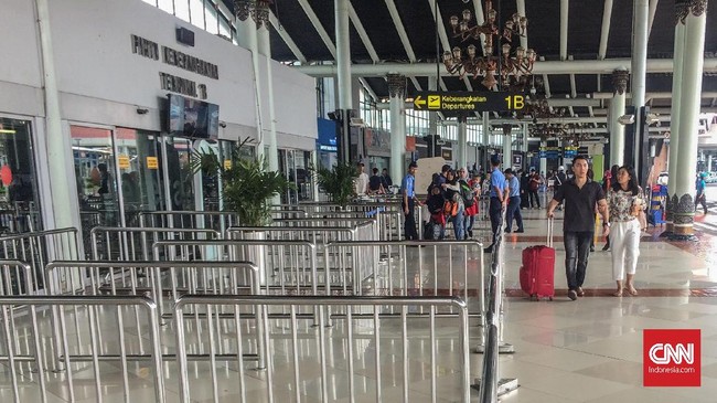Angkasa Pura II menyatakan kebutuhan kelistrikan di Bandara Soekarno-Hatta di-backup genset serta Unit Power Supply (UPS).