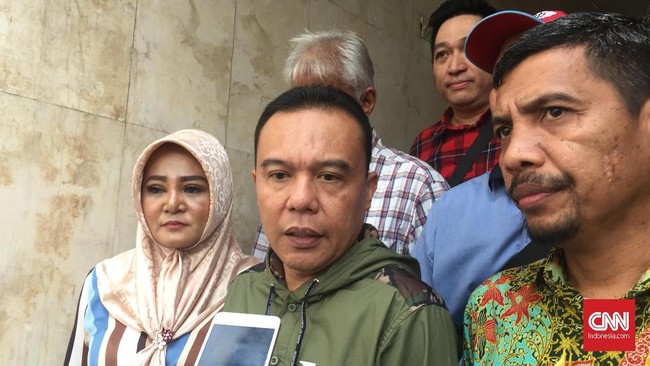 Wakil Ketua Umum Gerindra Sufmi Dasco Ahmad mengajukan diri sebagai penjamin tersangka makar Eggi Sudjana. Dia berharap, penahanan Eggi ditangguhkan.