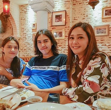 Putus dari El Rumi, Marsha Aruan Masih Sering Chat Maia Estianty