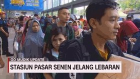VIDEO: H-1 Lebaran, Stasiun Senen Masih Dipadati Pemudik