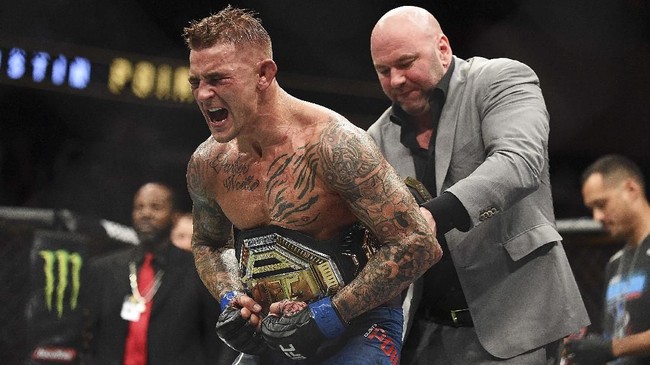 Dustin Poirier membawa jimat keberuntungan berupa boneka PAW Patrol dan baju putrinya jelang melawan Conor McGregor di UFC 257.