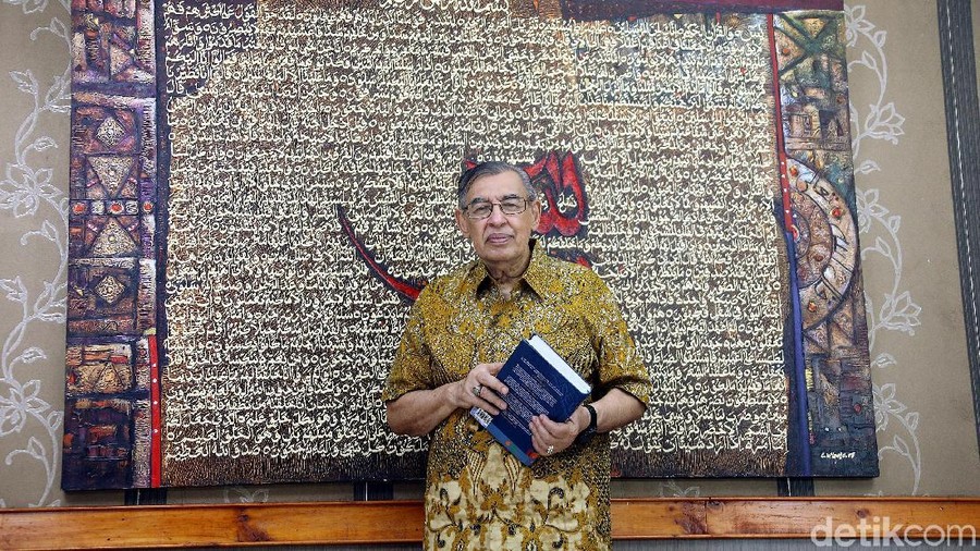 Respons Quraish Shihab soal Fatwa MUI Salat Jumat Ditiadakan Sementara Quraish Shihab angkat bicara soal fatwa MUI untuk meniadakan salat Jumat dan berjamaah di Masjid karena virus corona.