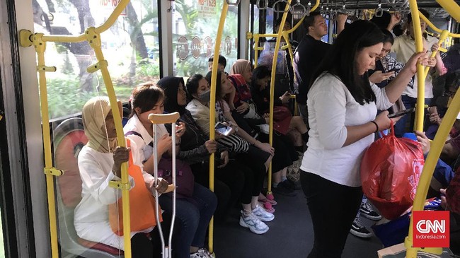 Kementerian Perhubungan ingin melakukan uji coba skema Buy The Service Bus Rapid Transit (BRT) di tiga kota besar di Indonesia pada 2020.