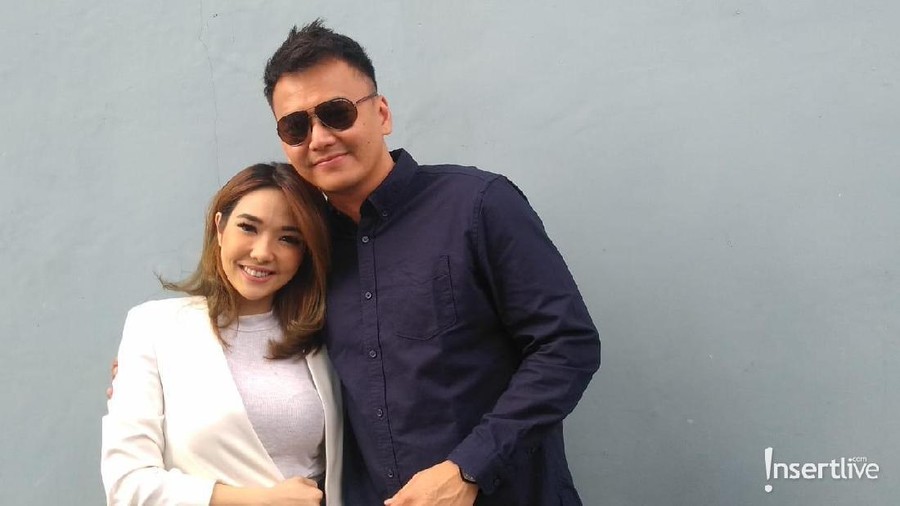 Gisel, Gempi, dan Wijin sedang berlibur di Australia.