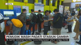 VIDEO: Pemudik Masih Padati Stasiun Gambir