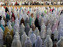 Menag-MUI Serukan Salat Idul Fitri di Rumah Saat Pandemi Corona