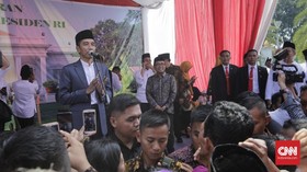 Berlebaran dengan Jokowi, Warga Solo Terima Bingkisan