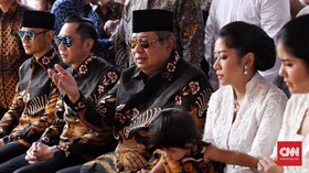 Ibas dan Keluarga Temani SBY Obati Kanker Prostat di AS