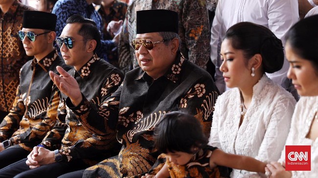 Ibas dan keluarga menemani SBY berobat kanker prostat ke Amerika Serikat.