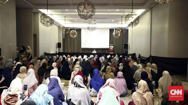 Dr. Phil. Syafiq Hasyim, MA menjelaskan makna hijrah dalam Islam yang sebenarnya di masa modern saat ini.