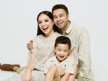 7 Potret Keluarga Artis di Hari Raya Idul Fitri