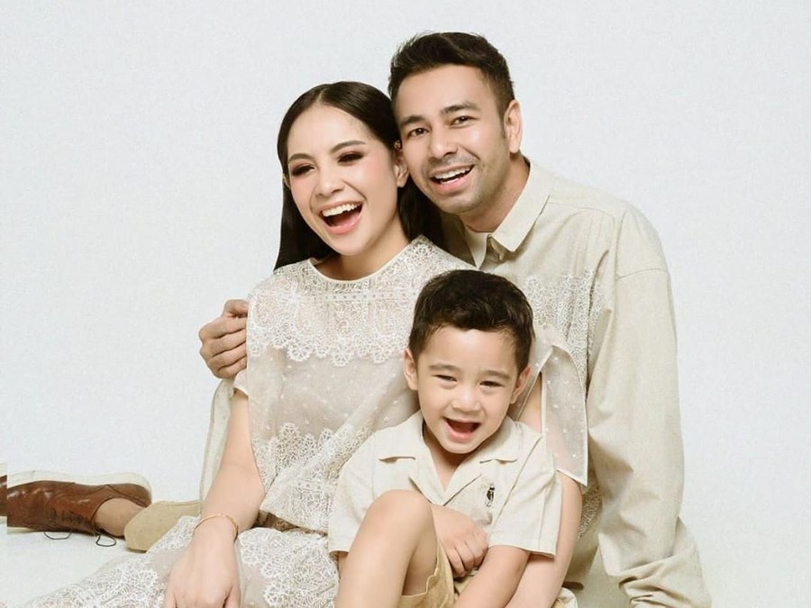 Penghasilan Raffi Ahmad dari Endorse Endorse menjadi salah satu penghasilan utama keluarga Raffi Ahmad dan Nagita.