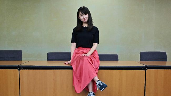 Menaker Jepang Angkat Suara Soal Petisi Sepatu Hak Tinggi