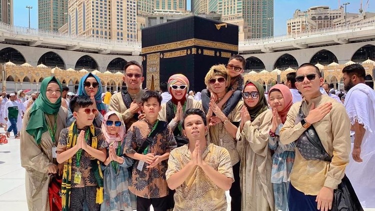 Punya 11 anak, gimana gaya parenting yang diterapkan orang tua YouTuber Atta Halilintar?