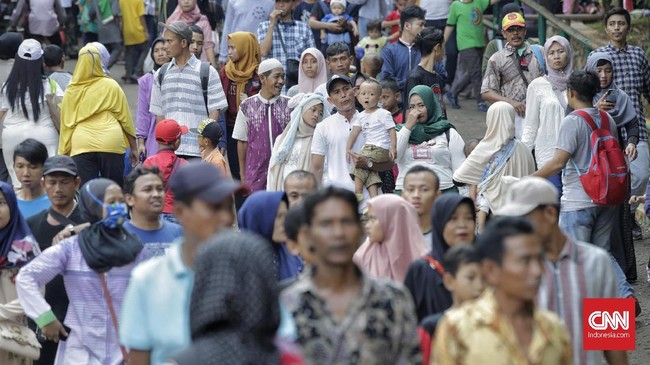 Sebagian warga menganggap libur panjang tidak berkorelasi dengan peningkatan kasus corona. Tergantung kesadaran setiap orang terhadap protokol.