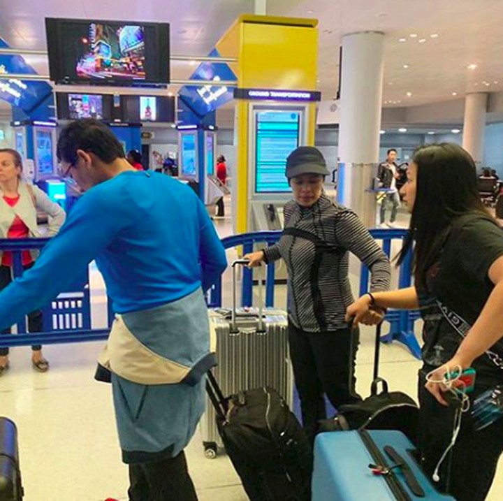 Sejak akhir pekan lalu, Sandiaga Uno, Nur Asia, dan putra bungsunya Sulaiman pergi ke Amerika Serikat. Sandi dan Nur Asia memilih pergi ke AS lantaran untuk menyusul kedua putrinya, Atheera dan Amyra yang tak bisa pulang ke tanah air.