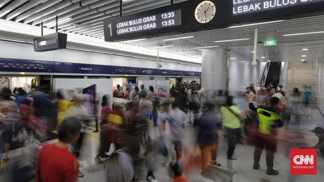PT MRT Jakarta menyatakan Stasiun MRT Kota akan terkoneksi dengan Stasiun Kereta Commuter Line dan Halte Bus Transjakarta yang sudah lebih dulu beroperasi.