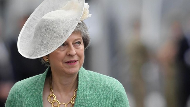 Theresa May mundur setelah gagal memperjuangkan negosiasi Brexit, menentang pendirian awalnya yang sebenarnya tidak ingin Inggris keluar dari Uni Eropa.