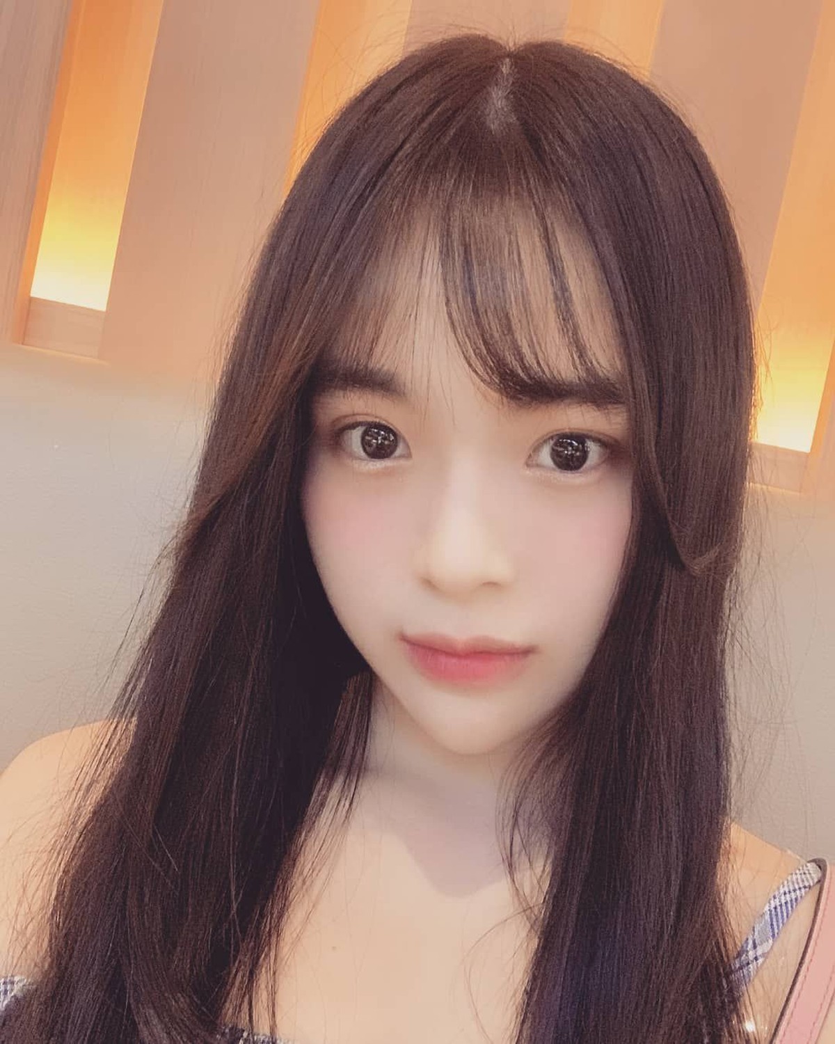 JKT 48 terus mengalami regenerasi yang kini sudah memasuki generasi era ketiga&period; Berikut&comma; Insertlive rangkumkan 5 foto member JKT 48 yang terpopuler saat ini&period;