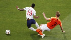 FOTO: Drama 3 Blunder dan VAR di Belanda vs Inggris