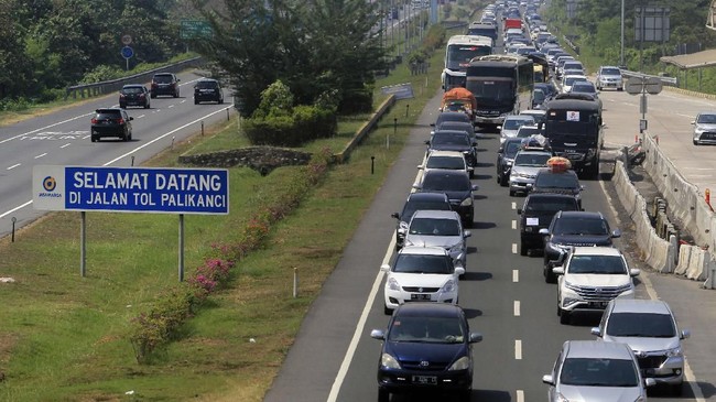 Pembukaan Tol Bandar Lampung-Palembang diprediksi menyebabkan kemacetan di jalur Palembang-Banyuasin, terutama jelang libur Natal dan Tahun Baru.