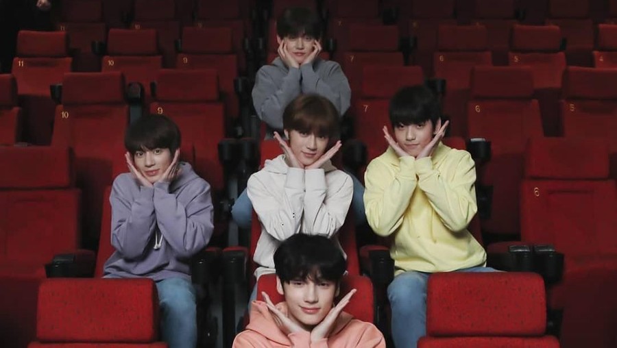 Ini Lagu yang Sering Didengarkan TXT, Ada Ariana Grande & BTS TXT mengungkapkan lagu-lagu yang sering mereka dengarkan, ada lagu BTS dan Airana Grande lho!