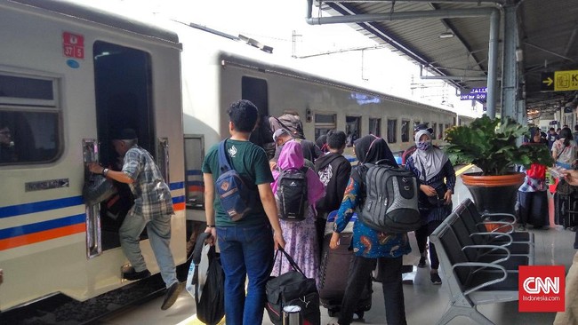 KAI DAOP I menyiagakan 67 kereta reguler untuk melayani pemudik pada Lebaran 2020.