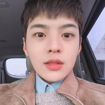 Aktor Tampan Ini Disebut Mirip Lee Min Ho dan Park Bo Gum