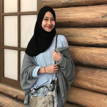 Rindu Sang Ayah, Putri Mendiang Uje Tulis Pesan Menyentuh